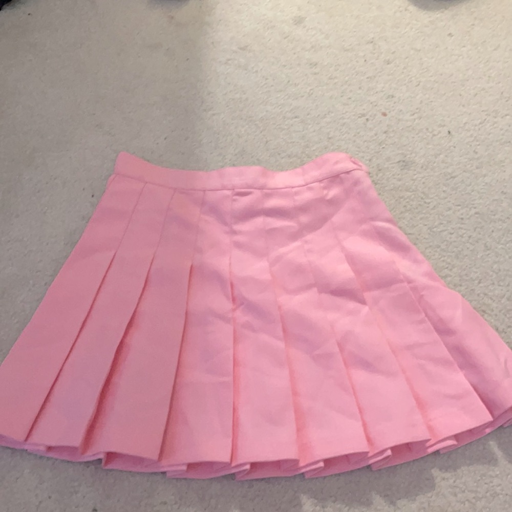 Very trendy, super cute for multiple types of looks